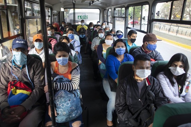 CEO tập đoàn dầu mỏ lớn nhất nước Nga bán toàn bộ BĐS ở Venezuela cho Nga - 3 CEO tập đoàn dầu mỏ lớn nhất nước Nga bán toàn bộ BĐS ở Venezuela cho Nga - 3