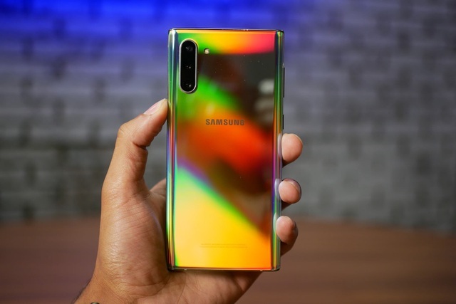Những smartphone cao cấp và cận cao cấp giảm giá tiền triệu - 5 Những smartphone cao cấp và cận cao cấp giảm giá tiền triệu - 5