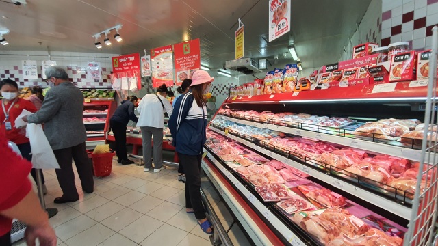 Ngày 1/4: Giá thịt lợn móc hàm vẫn cao ngất ngưởng trên 110 nghìn đồng/kg - 1