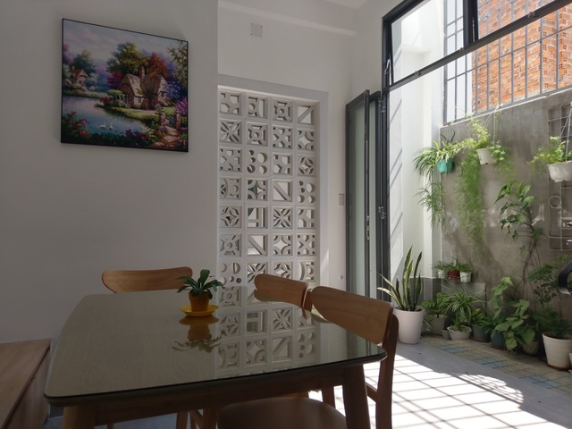 Cặp vợ chồng trẻ ở Nha Trang tự thiết kế nhà giá 900 triệu đồng đẹp mê - 2 Cặp vợ chồng trẻ ở Nha Trang tự thiết kế nhà giá 900 triệu đồng đẹp mê - 2