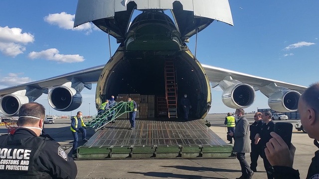 Máy bay quân sự chở viện trợ y tế của Nga đã tới Mỹ - Ảnh minh hoạ 2