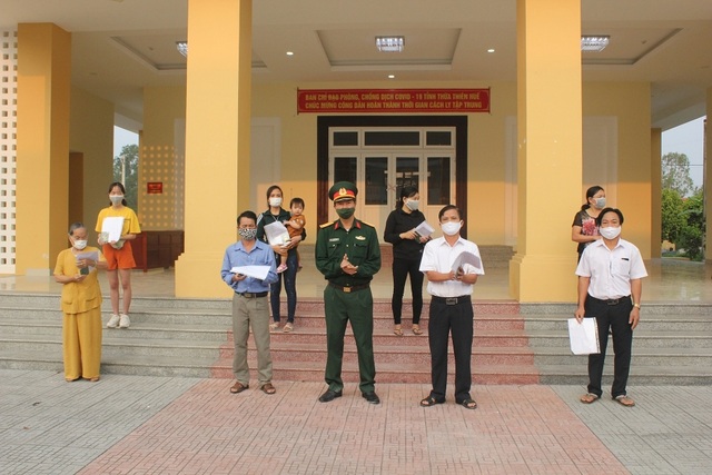 69 công dân trở về gia đình sau thời gian cách ly tập trung - 1 69 công dân trở về gia đình sau thời gian cách ly tập trung - 1