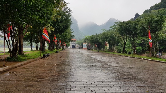 Cố đô Hoa Lư vắng lặng trong ngày chính lễ giữa đại dịch Covid-19 - 9 Cố đô Hoa Lư vắng lặng trong ngày chính lễ giữa đại dịch Covid-19 - 9