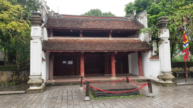 Cố đô Hoa Lư vắng lặng trong ngày chính lễ giữa đại dịch Covid-19 - 3 Cố đô Hoa Lư vắng lặng trong ngày chính lễ giữa đại dịch Covid-19 - 3