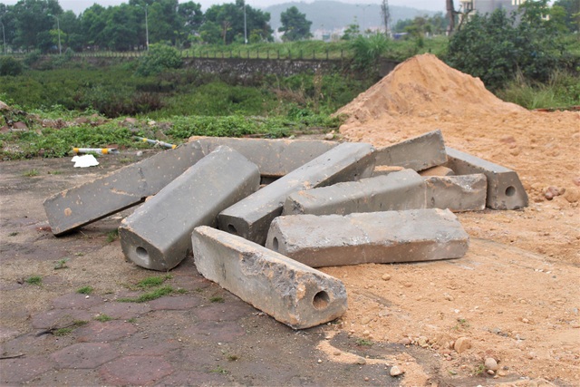 Quảng Ninh lên tiếng việc dựng hàng rào bê tông chặn... dịch Covid-19 - 5 Quảng Ninh lên tiếng việc dựng hàng rào bê tông chặn... dịch Covid-19 - 5