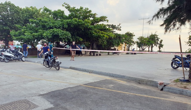 Phú Yên siết chặt quản lý nơi công cộng, bãi biển không một bóng người - 1 Phú Yên siết chặt quản lý nơi công cộng, bãi biển không một bóng người - 1
