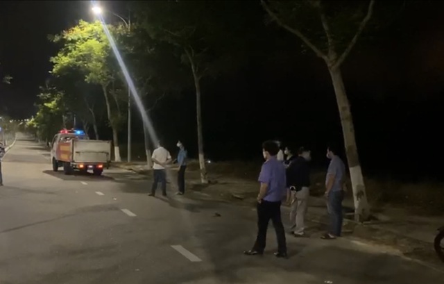 Hai chiến sĩ công an hy sinh khi truy đuổi nhóm đua xe - 2 Hai chiến sĩ công an hy sinh khi truy đuổi nhóm đua xe - 2