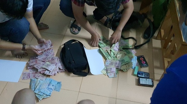 Cướp ngân hàng ở Quảng Nam, bị bắt ở Quảng Ngãi - 3 Cướp ngân hàng ở Quảng Nam, bị bắt ở Quảng Ngãi - 3