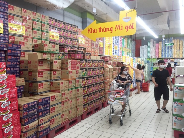 TPHCM: Chợ và siêu thị vắng người, chợ tạm phải “giải tán - 1 TPHCM: Chợ và siêu thị vắng người, chợ tạm phải “giải tán - 1