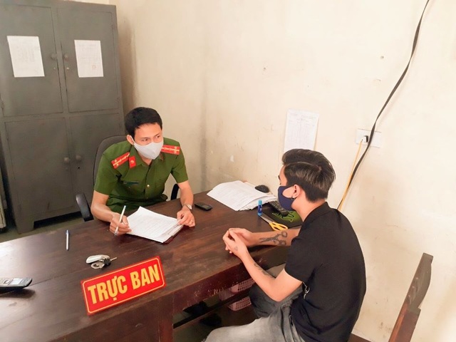 Công an Cửa Lò trao yêu thương và đấu tranh với dịch Covid-19 - 3 Công an Cửa Lò trao yêu thương và đấu tranh với dịch Covid-19 - 3