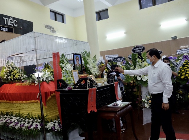 Tiếc thương hai chiến sĩ công an hy sinh khi truy bắt nhóm đua xe - 2 Tiếc thương hai chiến sĩ công an hy sinh khi truy bắt nhóm đua xe - 2