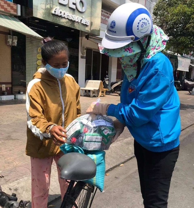 Tuổi trẻ Bạc Liêu “lan tỏa yêu thương” mùa dịch Covid-19 - 3 Tuổi trẻ Bạc Liêu “lan tỏa yêu thương” mùa dịch Covid-19 - 3