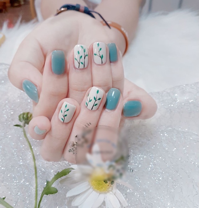 Dịch vụ làm móng, nối mi tại nhà đắt sô trong mùa dịch Covid-19 - 1 Dịch vụ làm móng, nối mi tại nhà đắt sô trong mùa dịch Covid-19 - 1