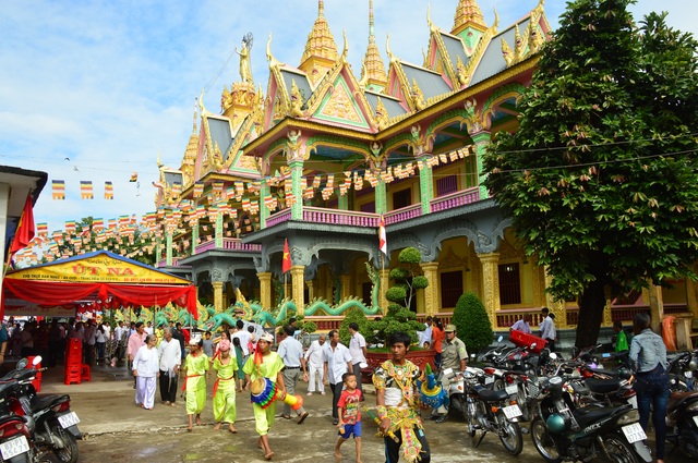 Covid-19: Khuyến khích đồng bào Khmer đón Tết Chôl Chnăm Thmây tại nhà - 1 Covid-19: Khuyến khích đồng bào Khmer đón Tết Chôl Chnăm Thmây tại nhà - 1