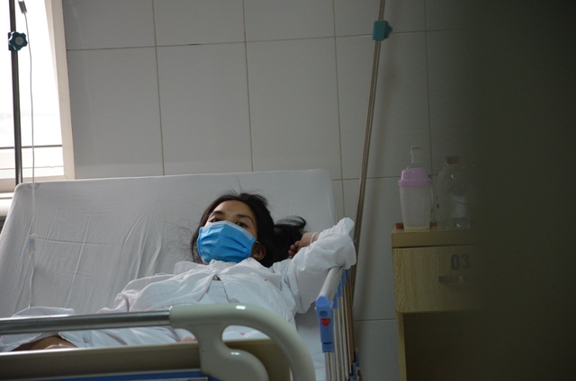 Bác sĩ khẩn thiết kêu gọi các nhà hảo tâm cứu thai phụ đang cơn nguy kịch - 1 Bác sĩ khẩn thiết kêu gọi các nhà hảo tâm cứu thai phụ đang cơn nguy kịch - 1