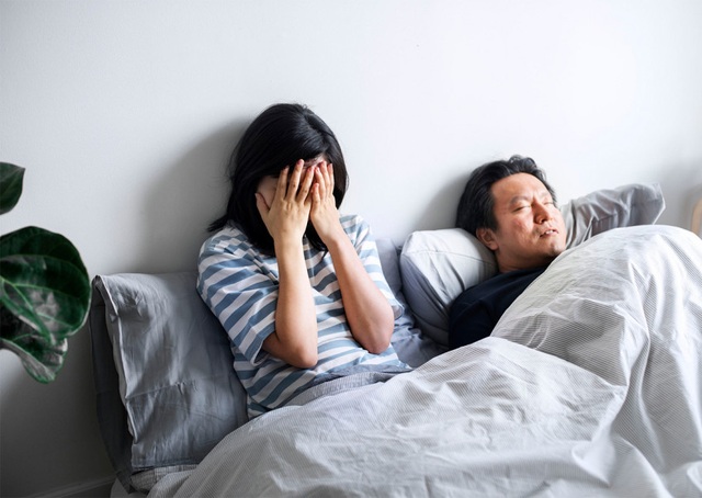 Ở nhà làm việc mới nhận ra… cưới phải người lạ ơi - 1 Ở nhà làm việc mới nhận ra… cưới phải người lạ ơi - 1