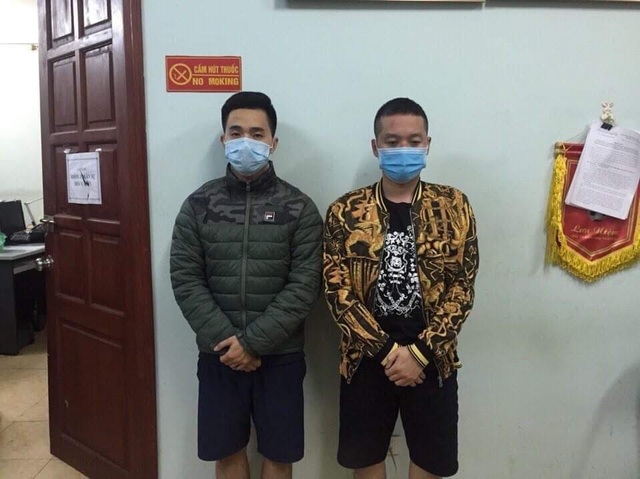 Hà Nội: Tụ tập hát karaoke, đánh công an khi bị yêu cầu giải tán - 1 Hà Nội: Tụ tập hát karaoke, đánh công an khi bị yêu cầu giải tán - 1