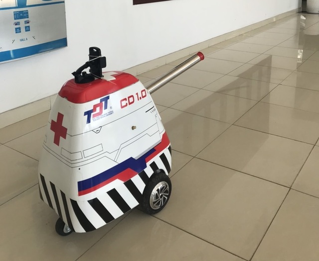 Trường đại học chế tạo robot đa năng khử khuẩn phòng chống Covid-19 - 4 Trường đại học chế tạo robot đa năng khử khuẩn phòng chống Covid-19 - 4