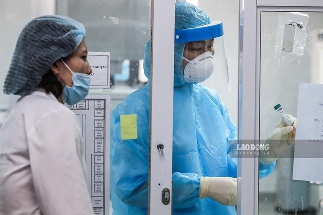 Phải bảo vệ an toàn cho nhân sự ngành y trước dịch bệnh COVID-19 - 1 Phải bảo vệ an toàn cho nhân sự ngành y trước dịch bệnh COVID-19 - 1