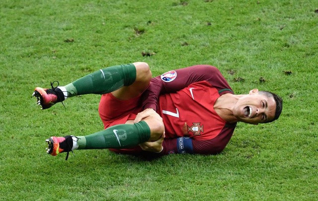 Messi, Ronaldo và Mourinho trước điểm tới hạn của sự nghiệp Messi, Ronaldo và Mourinho trước điểm tới hạn của sự nghiệp