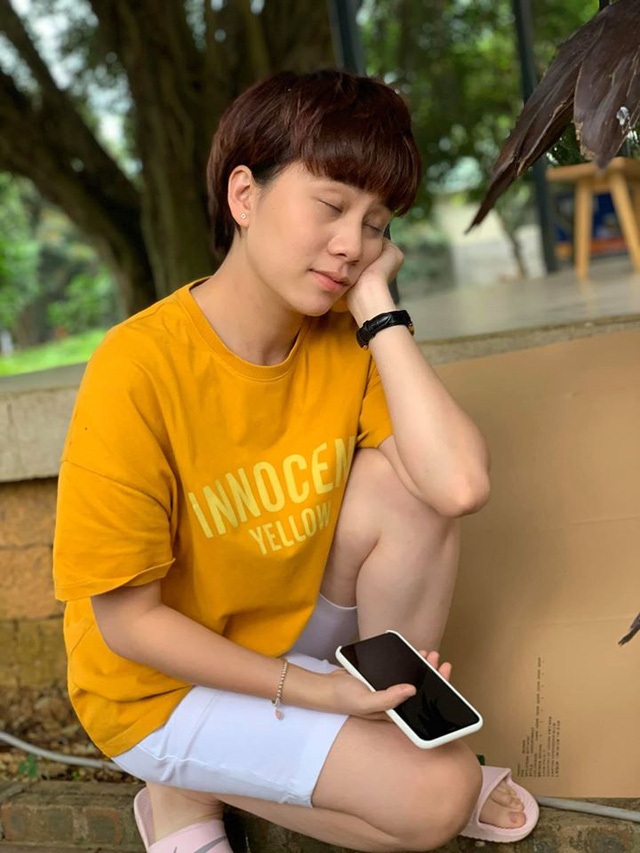 Chùm ảnh hậu trường “khó đỡ” của “Về nhà đi con” phiên bản Covid-19 - 14 Chùm ảnh hậu trường “khó đỡ” của “Về nhà đi con” phiên bản Covid-19 - 14