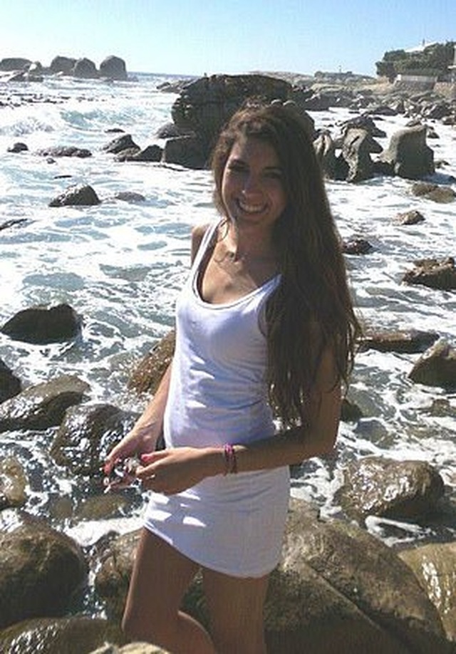 Cố đi trăng mật giữa mùa dịch, cặp đôi mắc kẹt không thể về nhà - 3