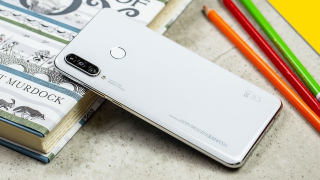 Những smartphone cấu hình tốt có mức giá “mềm” nhất hiện nay - 6 Những smartphone cấu hình tốt có mức giá “mềm” nhất hiện nay - 6