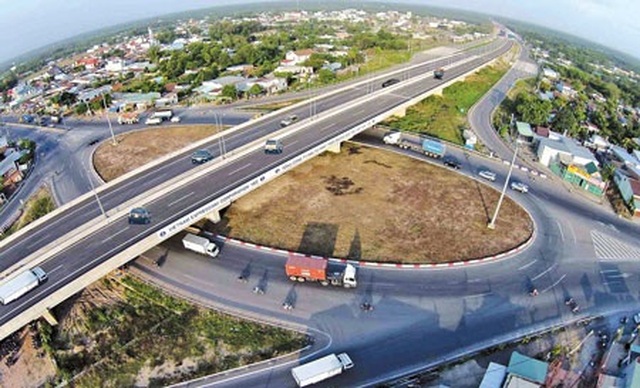 Bộ Giao thông lên tiếng về vốn “khủng” đầu tư Dự án cao tốc Bắc - Nam - 1 Bộ Giao thông lên tiếng về vốn “khủng” đầu tư Dự án cao tốc Bắc - Nam - 1