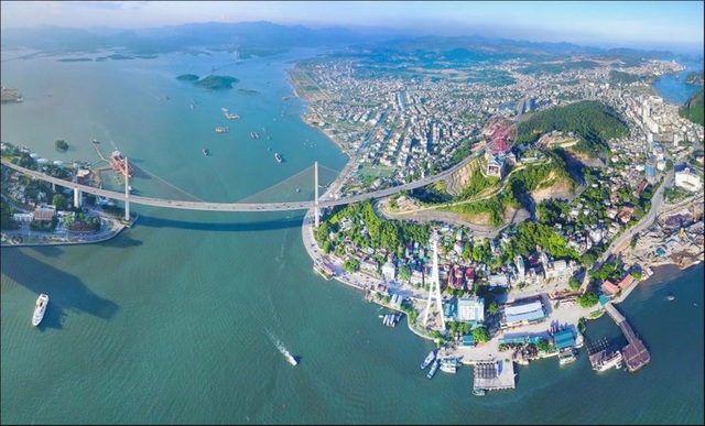 Vị trí đắc địa còn lại bên bờ Vịnh Hạ Long - 2 Vị trí đắc địa còn lại bên bờ Vịnh Hạ Long - 2