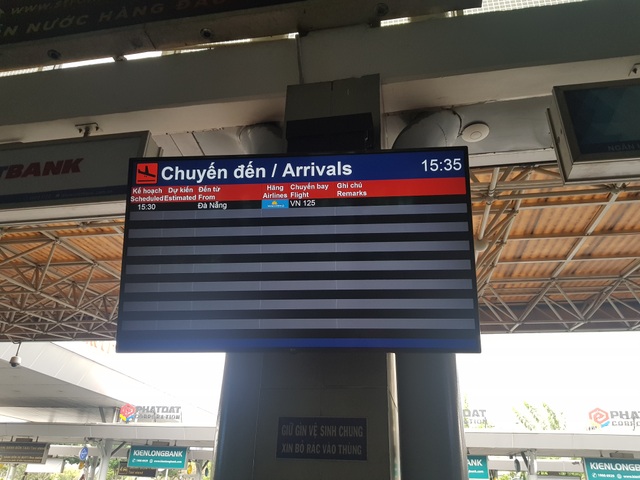 Sân bay Tân Sơn Nhất vắng lặng.jpg Sân bay Tân Sơn Nhất vắng lặng.jpg