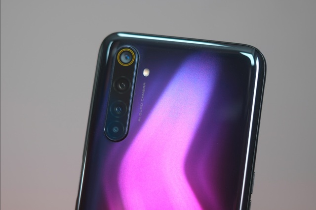 Mở hộp Realme 6 Pro giá 7,9 triệu đồng - Ảnh minh hoạ 6