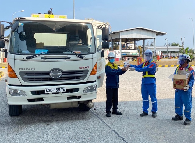 PVOIL chủ động ứng phó và tăng cường các biện pháp cấp bách phòng chống dịch Covid-19 - 2 PVOIL chủ động ứng phó và tăng cường các biện pháp cấp bách phòng chống dịch Covid-19 - 2