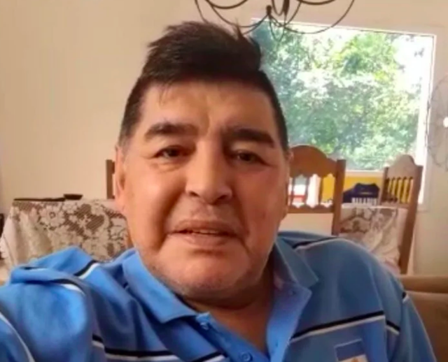 Maradona shows a healthy life during isolation - 2