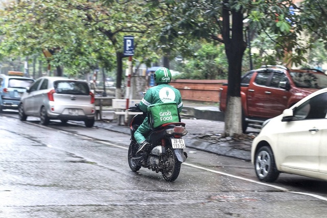 Sự thật về thu nhập “khủng” của shipper trong mùa dịch Covid-19 - 6 Sự thật về thu nhập “khủng” của shipper trong mùa dịch Covid-19 - 6
