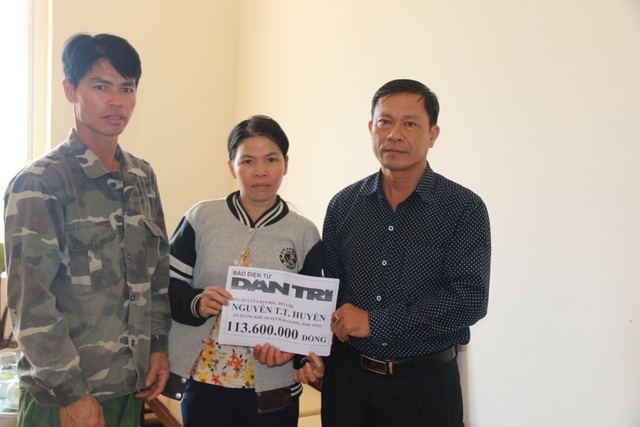 Vợ chồng bán nhà cứu con nghẹn ngào trước tình cảm của bạn đọc Dân trí - 1 Vợ chồng bán nhà cứu con nghẹn ngào trước tình cảm của bạn đọc Dân trí - 1