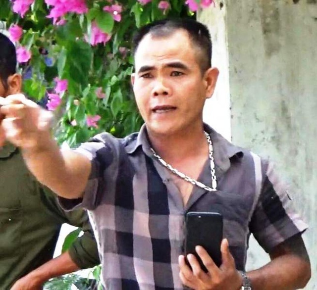 Cầm dao đuổi chém tổ chống dịch Covid-19, chủ quán lĩnh 18 tháng tù - 2 Cầm dao đuổi chém tổ chống dịch Covid-19, chủ quán lĩnh 18 tháng tù - 2