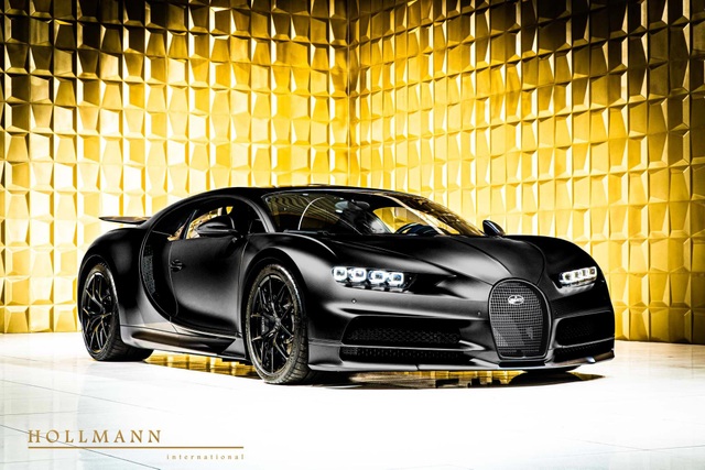 Kì lạ chiếc Bugatti Chiron đã qua sử dụng được rao bán đắt hơn xe mới - 1