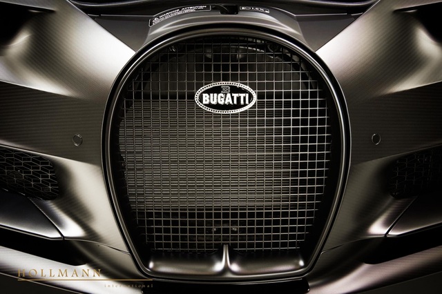 Kì lạ chiếc Bugatti Chiron đã qua sử dụng được rao bán đắt hơn xe mới - 2