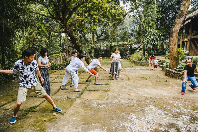 Ngôi nhà trong mơ trên đỉnh núi gần Hà Nội: Cá đầy ao, vườn đầy hoa trái - 15 Ngôi nhà trong mơ trên đỉnh núi gần Hà Nội: Cá đầy ao, vườn đầy hoa trái - 15