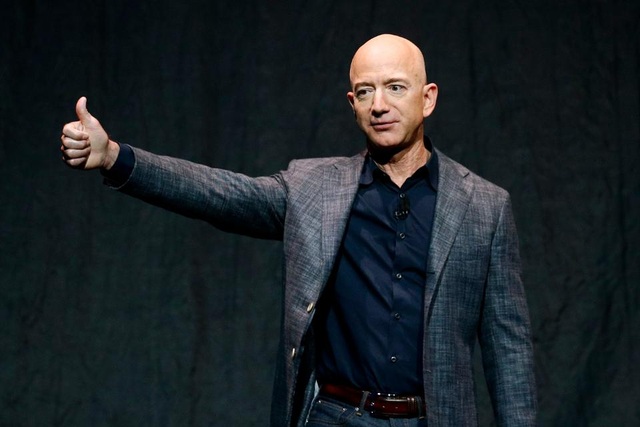 Đại dịch, người giàu nhất hành tinh- Jeff Bezos vẫn bỏ túi hàng chục tỷ USD - 1 Đại dịch, người giàu nhất hành tinh- Jeff Bezos vẫn bỏ túi hàng chục tỷ USD - 1