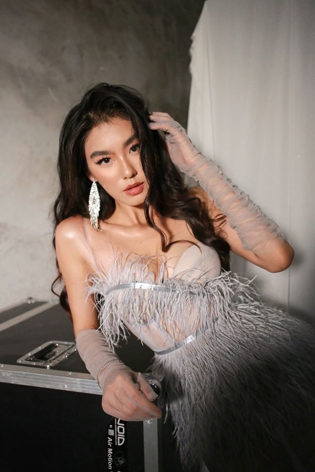 Tiểu thư nhà giàu Thảo Nhi Lê là minh chứng con gái FA càng đẹp và sexy - 4 Tiểu thư nhà giàu Thảo Nhi Lê là minh chứng con gái FA càng đẹp và sexy - 4