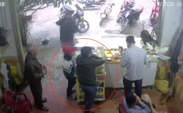 Vụ bắt giữ thanh niên đưa nữ sinh đi: Có quan hệ với nạn nhân nhiều lần - 1 Vụ bắt giữ thanh niên đưa nữ sinh đi: Có quan hệ với nạn nhân nhiều lần - 1