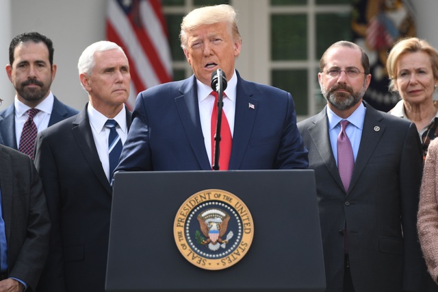 Mỹ: Gần 35.000 người chết vì Covid-19, ông Trump ra kế hoạch mở cửa trở lại - 1 Mỹ: Gần 35.000 người chết vì Covid-19, ông Trump ra kế hoạch mở cửa trở lại - 1