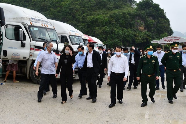 Bộ trưởng Nông nghiệp: Phía Nam tạm dừng đưa nông sản lên Lạng Sơn - 1 Bộ trưởng Nông nghiệp: Phía Nam tạm dừng đưa nông sản lên Lạng Sơn - 1