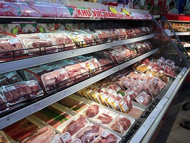 Gần 300 ngàn đồng/kg thịt lợn, làm sao có thể chặn đà tăng giá - 1