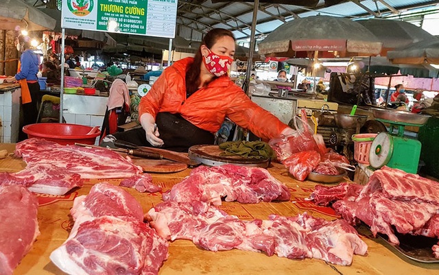 Gần 300 ngàn đồng/kg thịt lợn, làm sao có thể chặn đà tăng giá - 2