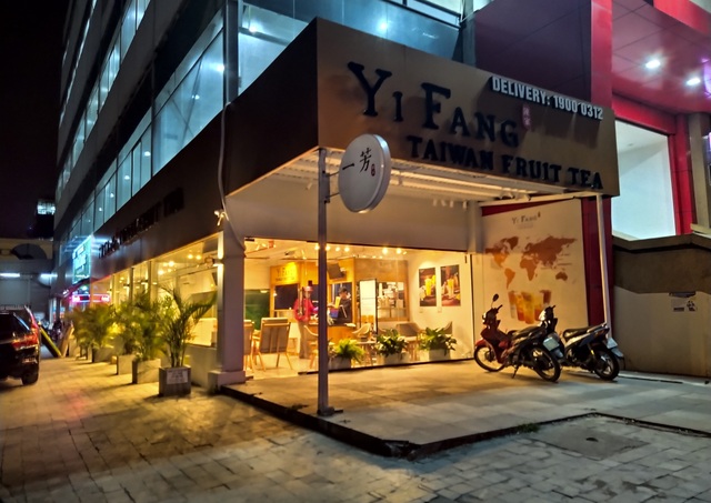 Nhiều siêu thị, nhà hàng rục rịch mở cửa khi chưa hết lệnh cách ly - 9 Nhiều siêu thị, nhà hàng rục rịch mở cửa khi chưa hết lệnh cách ly - 9