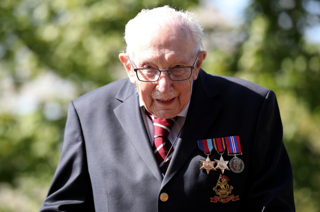 “Đại uý Tom” - cựu binh 99 tuổi gây quỹ lên đến 730 tỷ đồng cho y tế
