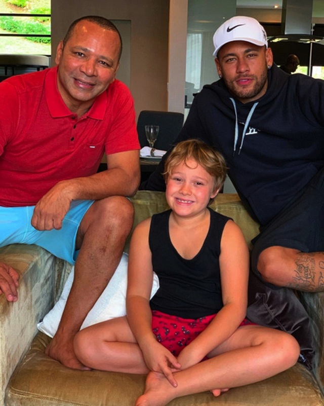 Những bí mật về gia đình Neymar - Nguồn sức mạnh giúp siêu sao PSG toả sáng - Ảnh minh hoạ 4