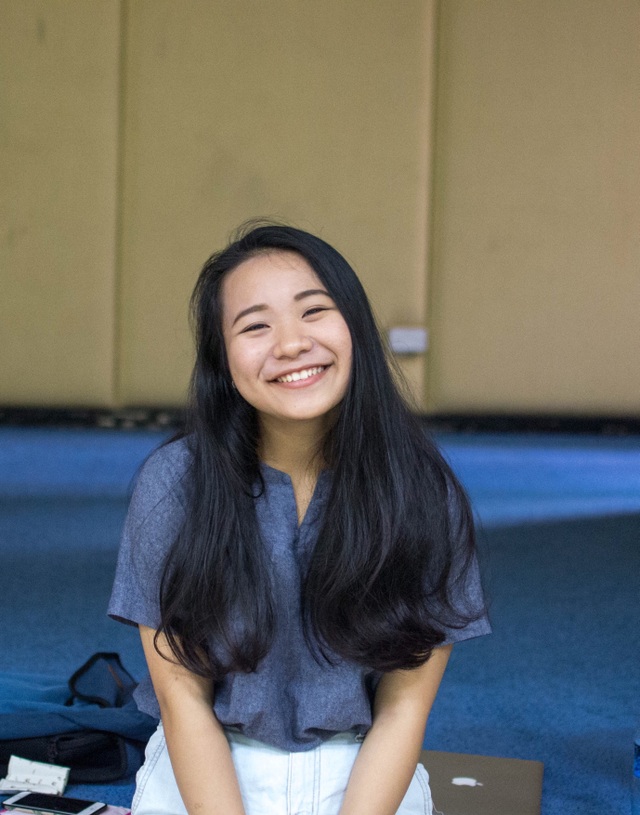 Viết luận “tôi là một phi công”, nữ sinh Đà Nẵng nhận học bổng 5,6 tỉ đồng - 1 Viết luận “tôi là một phi công”, nữ sinh Đà Nẵng nhận học bổng 5,6 tỉ đồng - 1